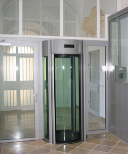 ClearLock 635 - Puerta de Seguridad